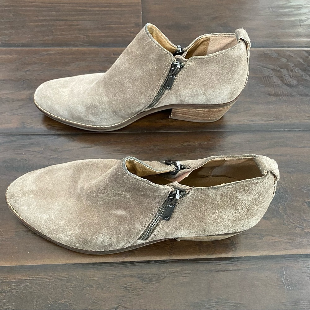 Lucky Brand Women's Tan Ankle Boot Upper Leather Two Zippers Size 8 - Picture 6 of 8